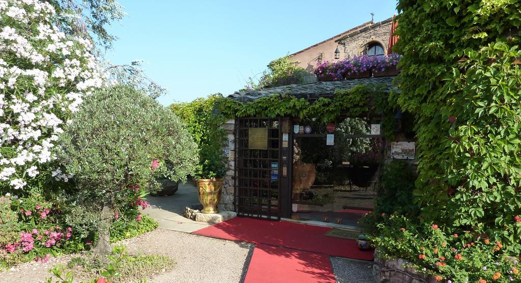 Chateau Hotel La Vignette Haute Auribeau-sur-Siagne Exterior foto